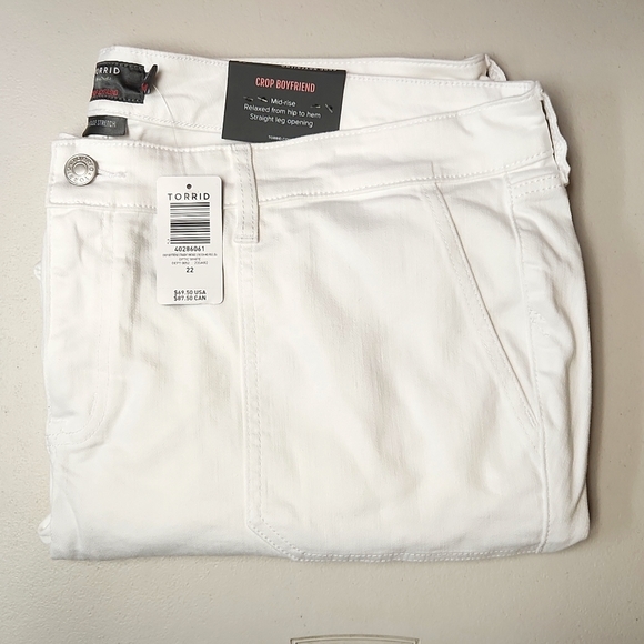 ❤️NWT VINTAGE TORRID JEAN - BOYFRIEND STRAIGHT, STRETCH, MID-RISE CROP PLUS SIZE - Picture 9 of 12